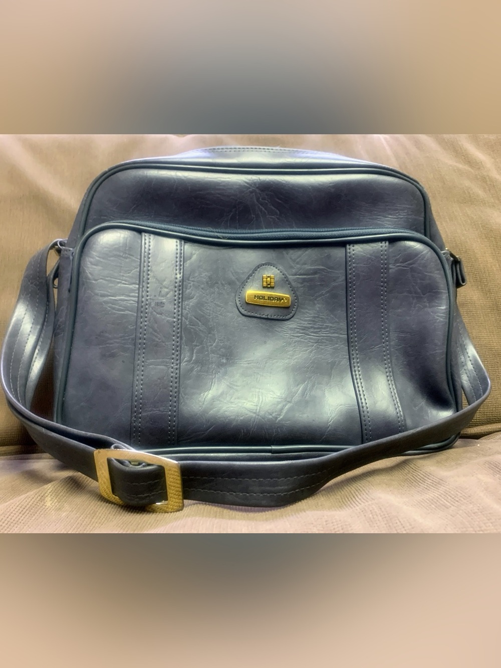 Vintage Gray Faux Leather Crossbody/Carry on Bag